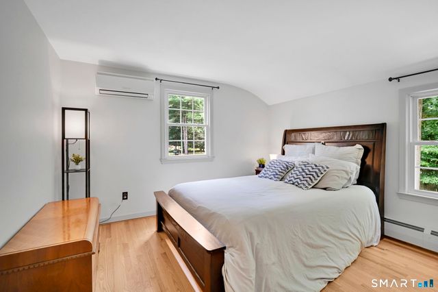 8 Virginia Lane, Simsbury, CT 06070