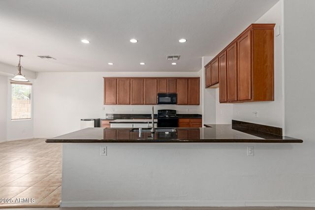 7205 W ELLIS Street, Laveen, AZ 85339