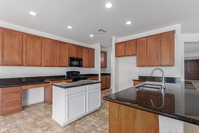 7205 W ELLIS Street, Laveen, AZ 85339