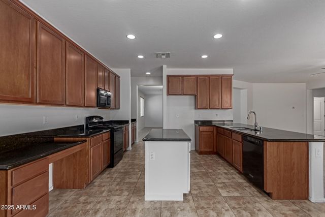 7205 W ELLIS Street, Laveen, AZ 85339