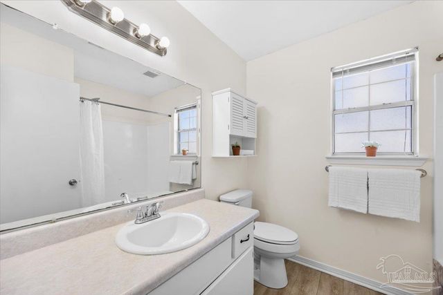 479 Cascabellas St, Mary Esther, FL 32569