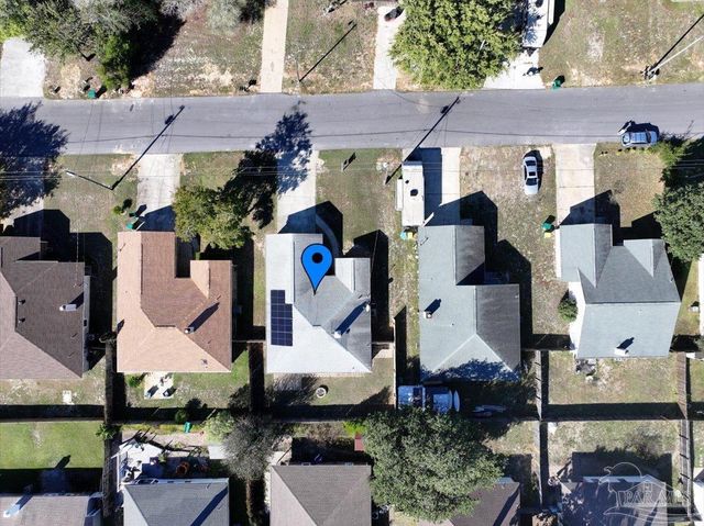 479 Cascabellas St, Mary Esther, FL 32569