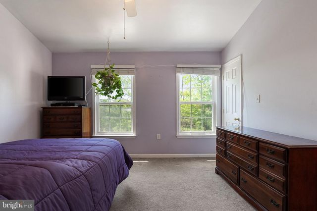 101 ELDON DR, Charles Town, WV 25414