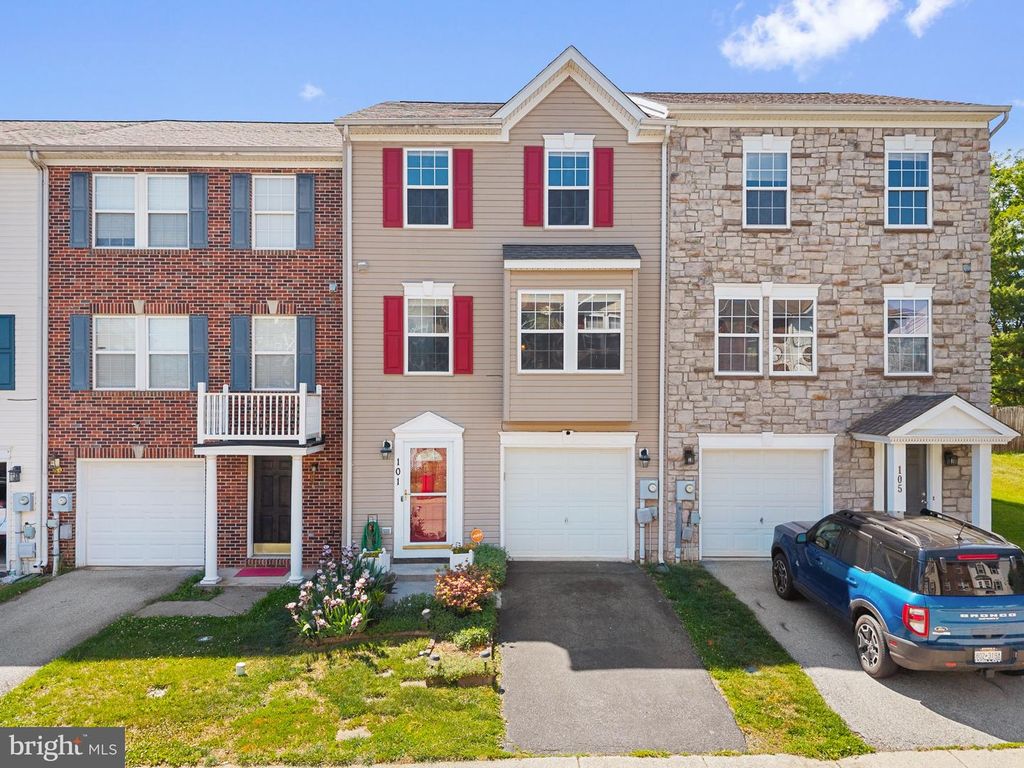 101 ELDON DR, Charles Town, WV 25414