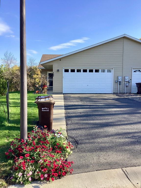 704 Reo Road, Watertown, MN 55388 — exterior