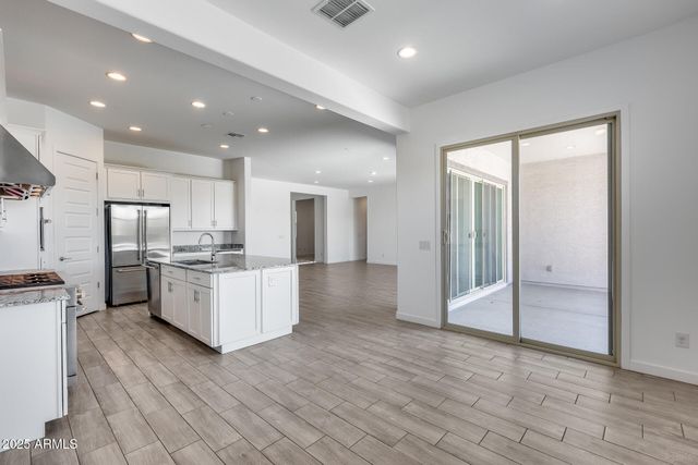 32736 N 22ND Drive, Phoenix, AZ 85085