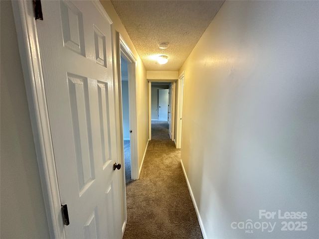 9520 Shannon Green Drive E, Charlotte, NC 28213