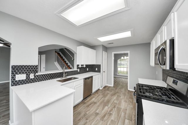 4805 E Columbary Drive, Rosenberg, TX 77471