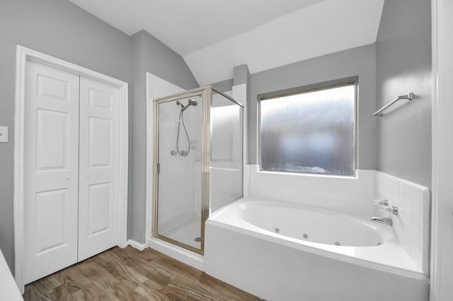 4805 E Columbary Drive, Rosenberg, TX 77471