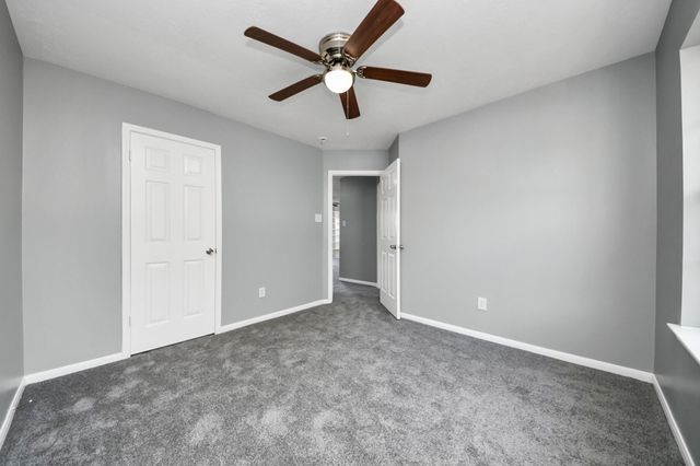 4805 E Columbary Drive, Rosenberg, TX 77471