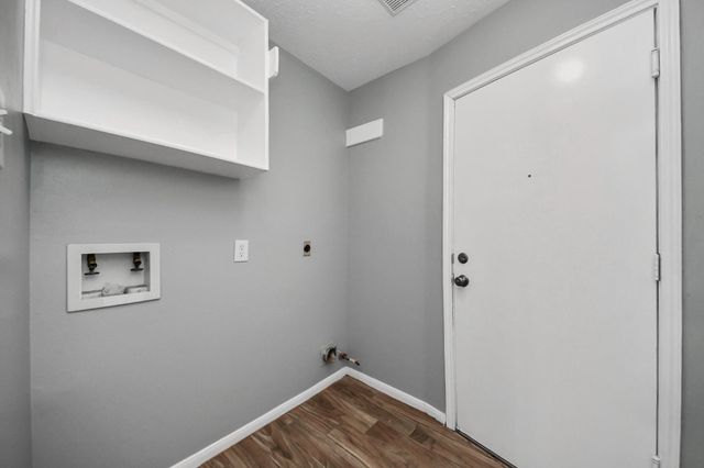 4805 E Columbary Drive, Rosenberg, TX 77471