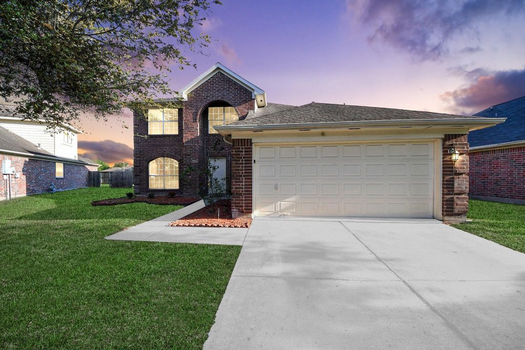 4805 E Columbary Drive, Rosenberg, TX 77471