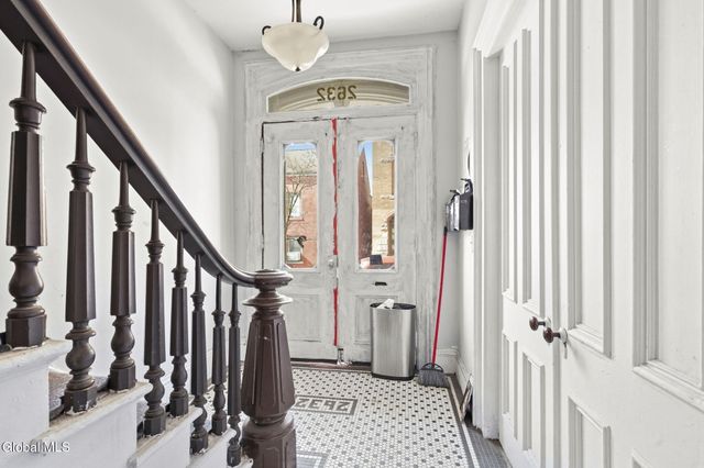 2632 5th Avenue, Troy, NY 12180