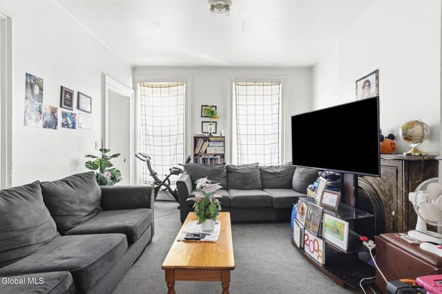 2632 5th Avenue, Troy, NY 12180