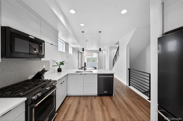 3401 W 63rd Place, Denver, CO 80221