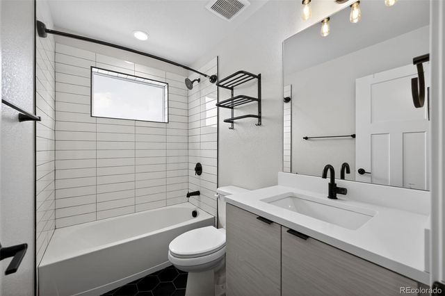 3401 W 63rd Place, Denver, CO 80221