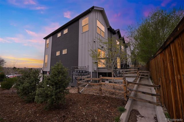 3401 W 63rd Place, Denver, CO 80221