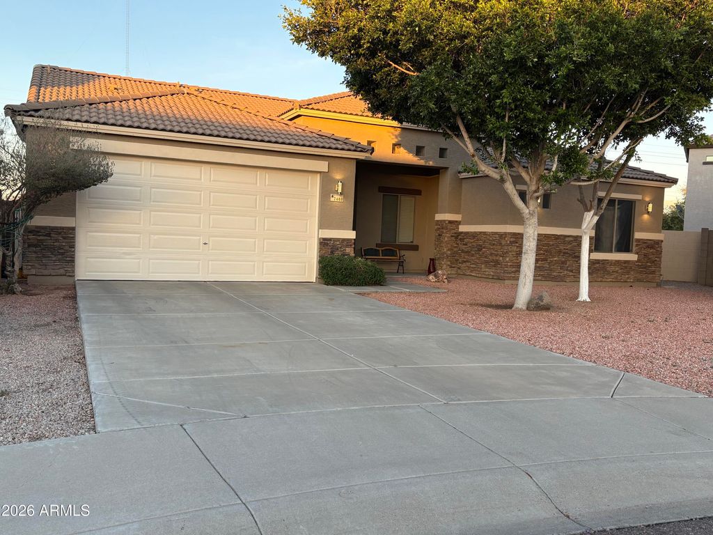 7408 W Wolf Street, Phoenix, AZ 85033