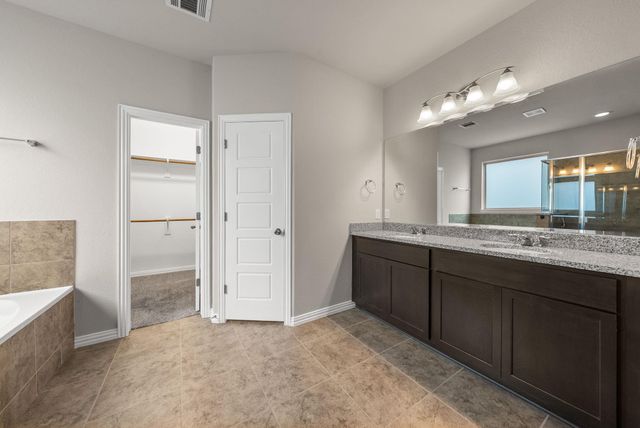 1000 Farm Creek CV, Hutto, TX 78634