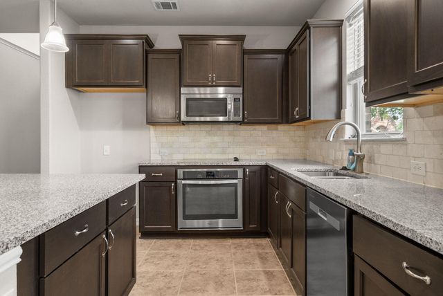 1000 Farm Creek CV, Hutto, TX 78634