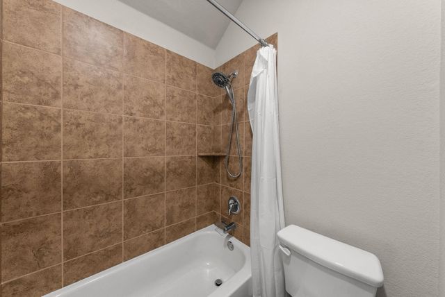 1000 Farm Creek CV, Hutto, TX 78634