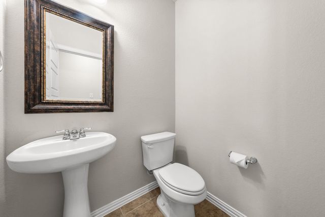 1000 Farm Creek CV, Hutto, TX 78634