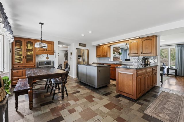 364 Island Cottage Road, Greece, NY 14612