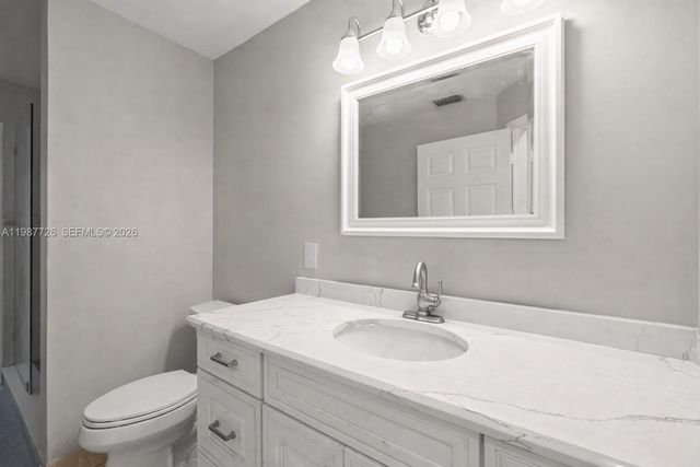 3744 Oak Ridge Cir, Weston, FL 33331