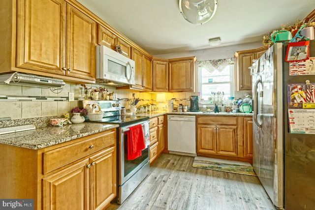 96 HUNTINGTON DR, Southampton, NJ 08088