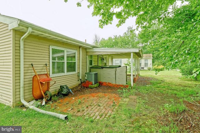 96 HUNTINGTON DR, Southampton, NJ 08088