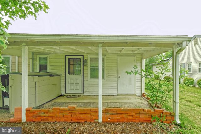 96 HUNTINGTON DR, Southampton, NJ 08088