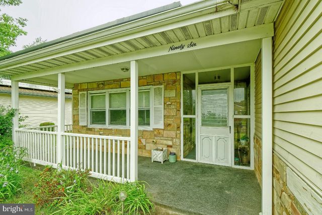 96 HUNTINGTON DR, Southampton, NJ 08088