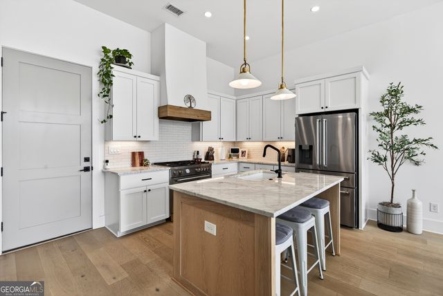 630 Heatherden Avenue, Fayetteville, GA 30214