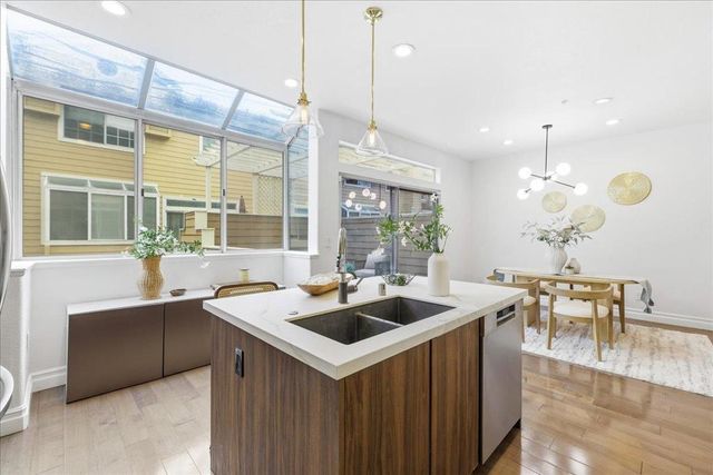 1172 La Rochelle Terrace C, Sunnyvale, CA 94089