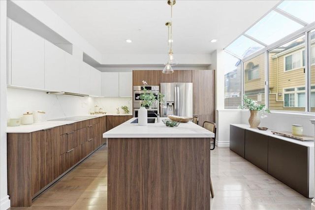 1172 La Rochelle Terrace C, Sunnyvale, CA 94089