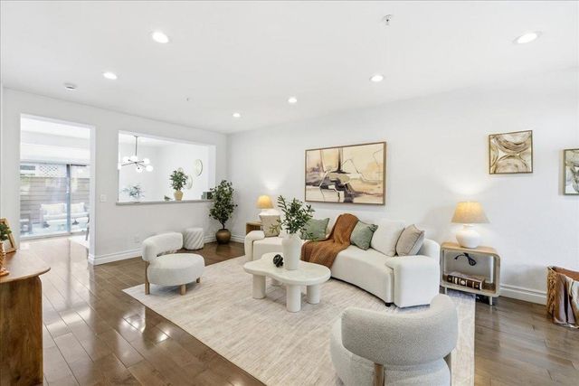 1172 La Rochelle Terrace C, Sunnyvale, CA 94089