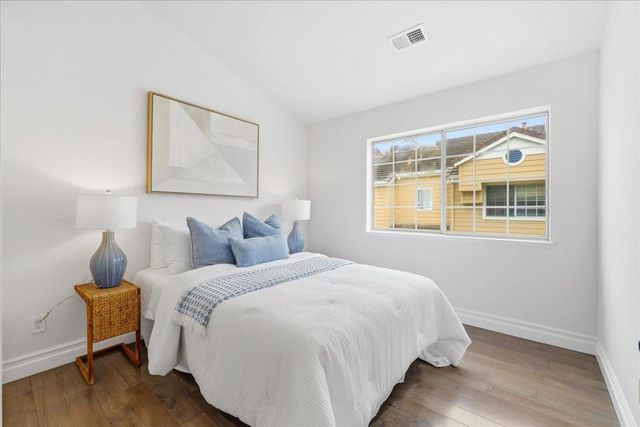 1172 La Rochelle Terrace C, Sunnyvale, CA 94089