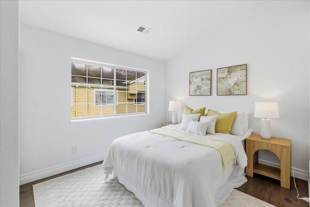 1172 La Rochelle Terrace C, Sunnyvale, CA 94089