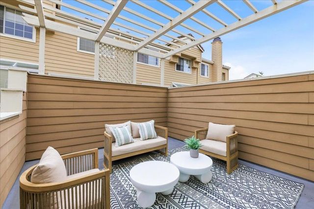 1172 La Rochelle Terrace C, Sunnyvale, CA 94089