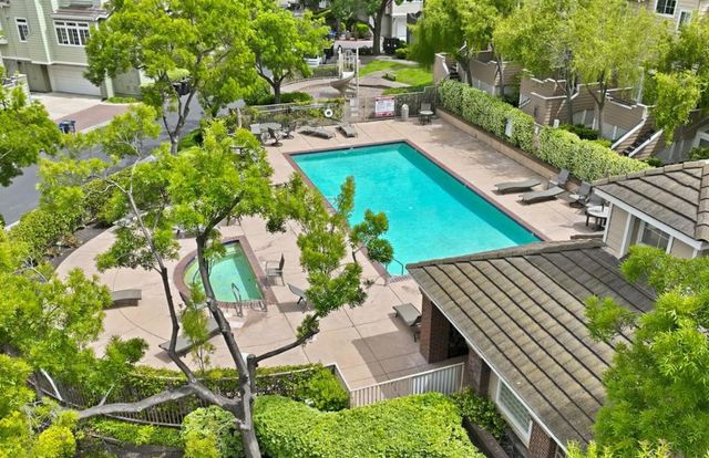 1172 La Rochelle Terrace C, Sunnyvale, CA 94089