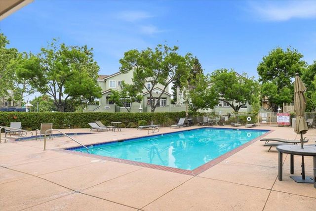 1172 La Rochelle Terrace C, Sunnyvale, CA 94089
