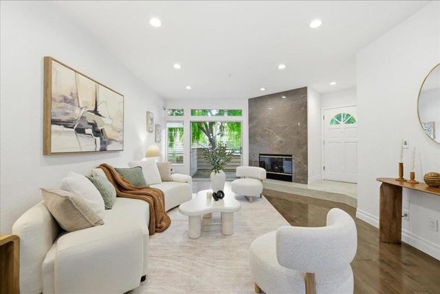 1172 La Rochelle Terrace C, Sunnyvale, CA 94089