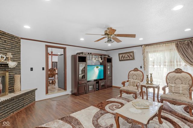 157 E Hill Valley Drive, Indianapolis, IN 46227