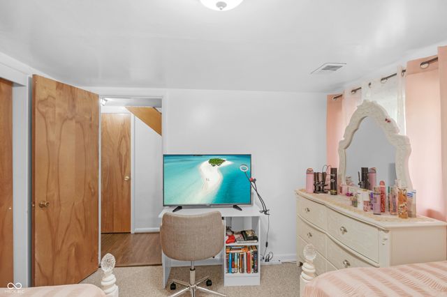 157 E Hill Valley Drive, Indianapolis, IN 46227