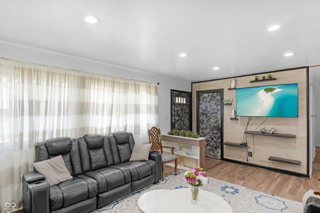 157 E Hill Valley Drive, Indianapolis, IN 46227