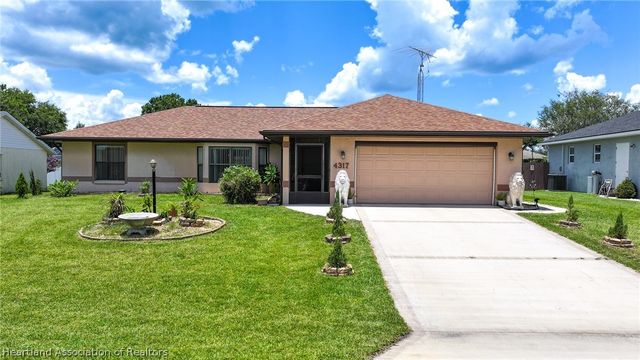 4317 Leaf Road, Sebring, FL 33875