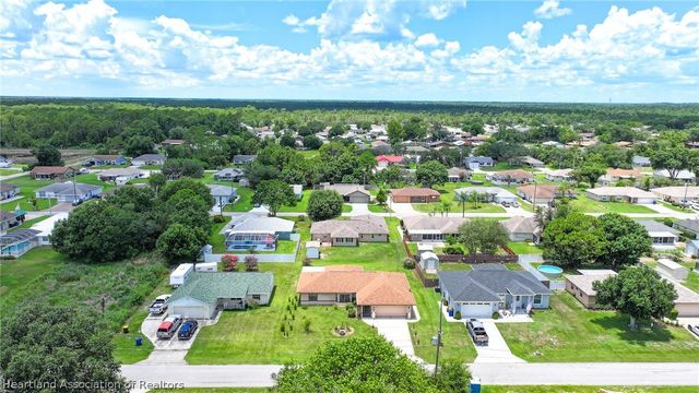 4317 Leaf Road, Sebring, FL 33875