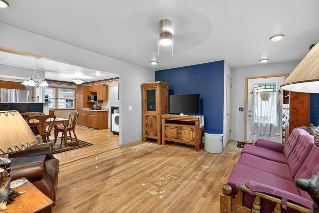 4313 School Road, Madison, WI 53704