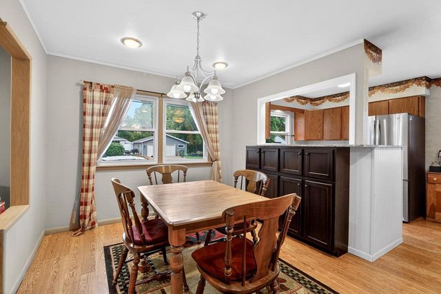 4313 School Road, Madison, WI 53704