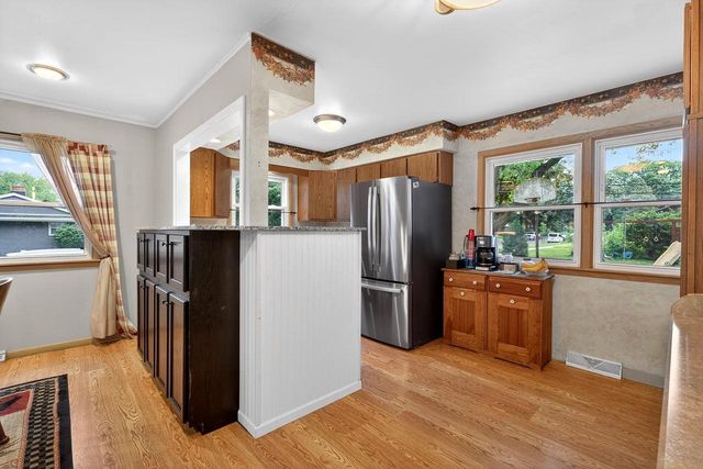 4313 School Road, Madison, WI 53704